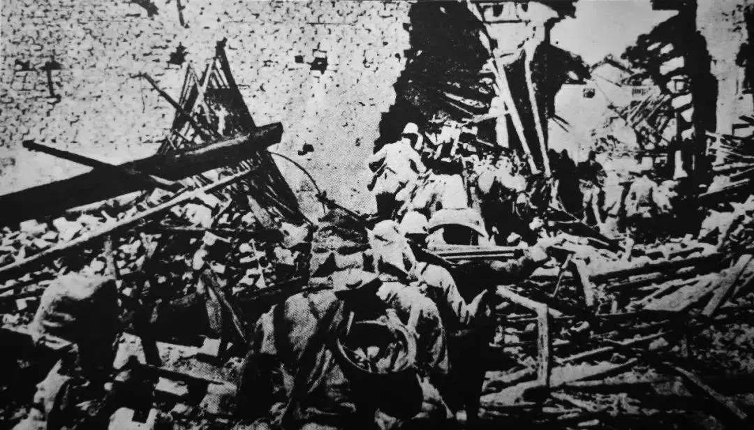 资料图：被日军炸毁的宛平县城。