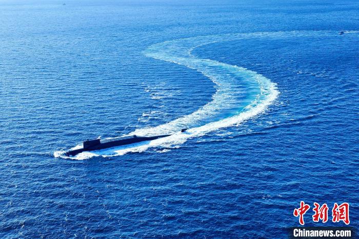 海军新型战略核潜艇。　胡锴冰 摄